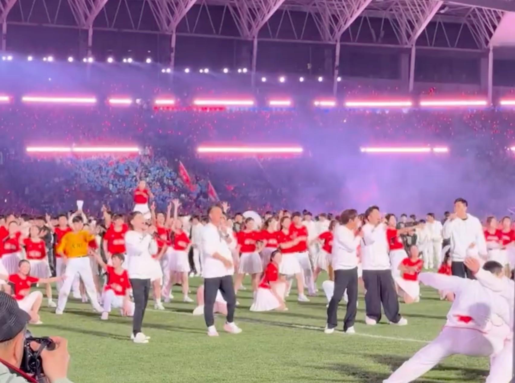 乐鱼体育-新华社赞扬东北超：火热背后是新时代东北全面振兴的精气神